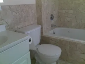 19c. Greystone 3 bd/2ba near UChicago Med Center - Image 5
