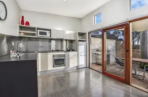 Hearns Beachside Villa 2 - Image 3