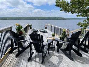 Lakefront Cottage on a Peninsula - Image 4