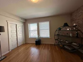 City center loft living - Image 4