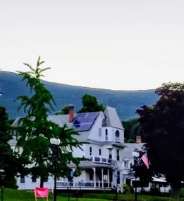 Beautiful Victorian. The heart of the Berkshires. - Image 4