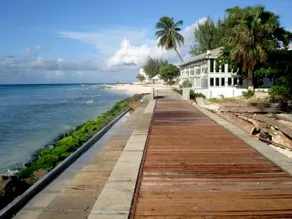 3 Bedrooms in one of the best locations on island! - Image 2