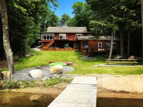 Lakeside 5BR Cottage in Bala – Group Getaway - Image 2
