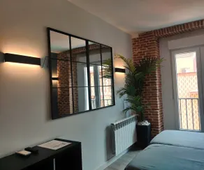 Top Location-Bright -WiFi-A/C - Image 3