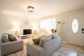 BOHO BUNGALOW - Bright, modern home in the Heights - Image 4