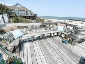 Anne's Beachfront Shangri-La - Image 4