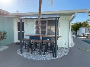 Blue Bungalow B - Image 4