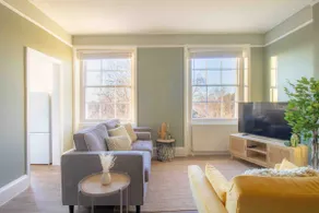 Clarence Square Penthouse - Image 3