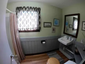 The Warren House - Image 5