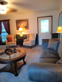 Miranda House 3/2 sleeps 6. Free parking Downtown! - Image 3