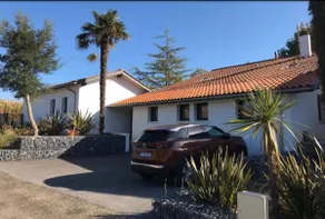 House for 9 people. Swimming pool, fenced garden, near the ocean - Image 2