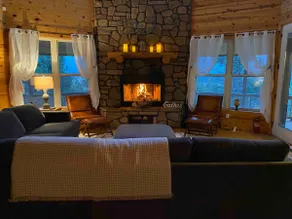 Spectacular Spacious Cabin in the High Mountains - Image 2