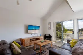 Seachange Apartment 2 - Image 2