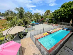 Ultimate Family Retreat: Theater, HotTub & Arcade! - Image 3