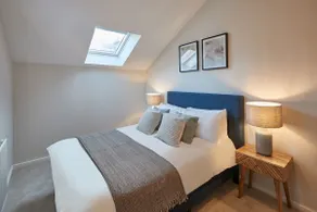 Host & Stay - Skyline Apartment - Image 4