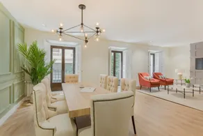 NEW: Spacious and bright in the heart of downtown - Image 5