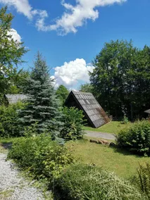 Lakeside log cabin with 3 bedrooms - 6 people - Image 4