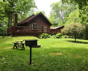Cabin Outdoor HotTub Sleeps 7 Pet Friendly - Image 2