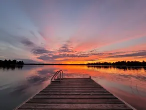 Sun-Soaked Lakeside Escape with Stunning Views - Image 2