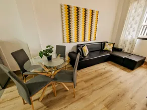 Comfy Apt for Large Groups, 5 Min Metro & Sights - Image 2