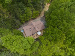 Spectacular Mountain Views, Secluded, Luxury cabin - Image 4