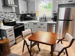 New Trendy Cottage in downtown Waynesville ! - Image 5