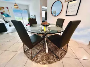 Renovated! Look at this 1/1 fabulous apartment! - Image 3