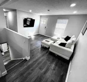 The Launchpad_flight attendant layover_5 bedrooms - Image 5