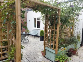 One Bed Annex in Easingwold, Parking, Outside Area - Image 4