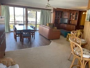 Retro Beach Retreat - pet friendly - Image 5