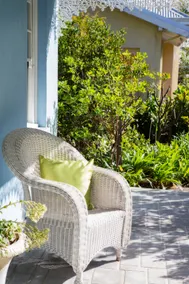 Beautiful Sanctuary with Tranquil Gardens in Perth - Image 2