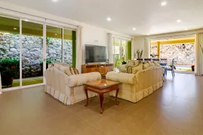 Maylu Residence - Image 2