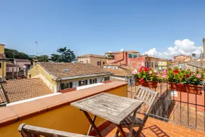 PortaRomanHome - historic center - art house - Image 2