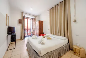 Luxury 5BR , 4BA Penthouse In the City Center - Image 3