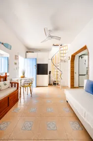 Sea and Mountain Views + Beach Access + Free Wine - Image 2