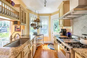 English Garden Cottage. - Image 4