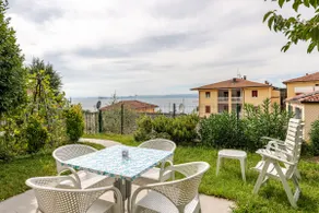 Oleander House apartments / garden - Image 5