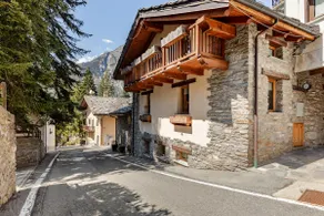 Chalet Après-ski Courmayeur center - Image 4