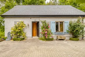 Fully equipped self-catering loft, 4 mins from M7 - Image 3