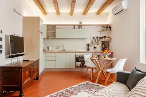 Casa Enzo - Old Town & Station - AC, Free Parking - Family & Business - Image 4