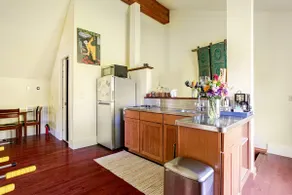 Large private apartment On Main Street - Image 3