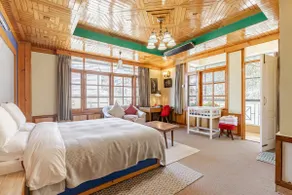 Plush drive-in Downtown Villa by Kalawati Homes. - Image 4