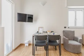 [Florida House] - Near Hospital & Free Park - Image 3