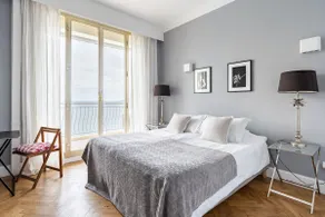 Penthouse apartment with roof terrace by the beach - Image 4