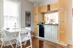 3BR/ 2 BATHS JPWalk to T / off st parking - Image 2