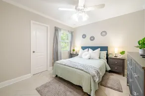 Cozy Retreat in the city - Image 3