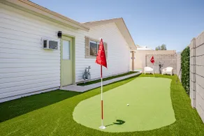 Retro Modern Oasis Pool Golf - Image 3