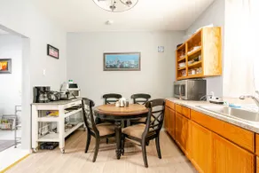 Cheerful relaxing 2 bedroom unit - Image 2