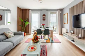 Modern & Cozy 2-Bedroom Flat in Sesto Calende - Image 5