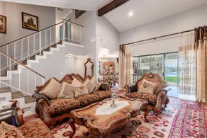 City view· Private Pool + Heated Jacuzzi - Image 3